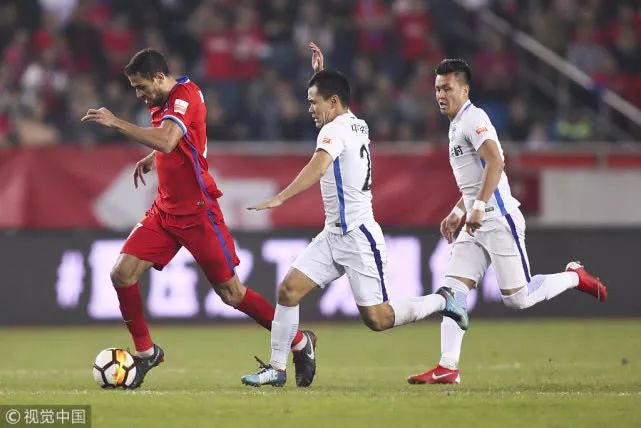  奥格斯堡保级生死战战平弗赖堡艰难拿到一分续命